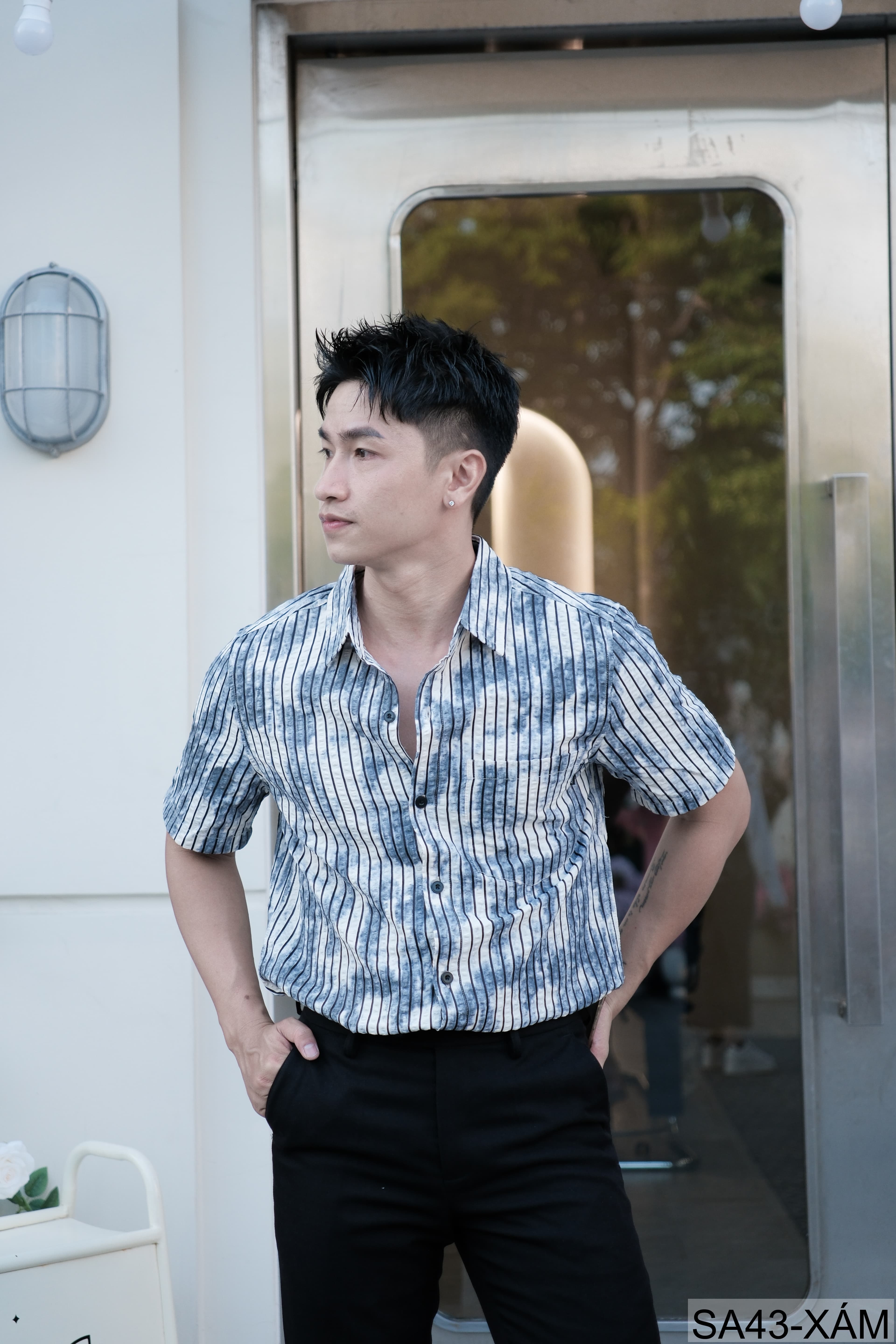 SA43 - Áo sơ mi nam tay ngắn sọc dọc phong cách streetwear, chất cotton thoáng mát, dáng rộng thoải mái - ảnh 2