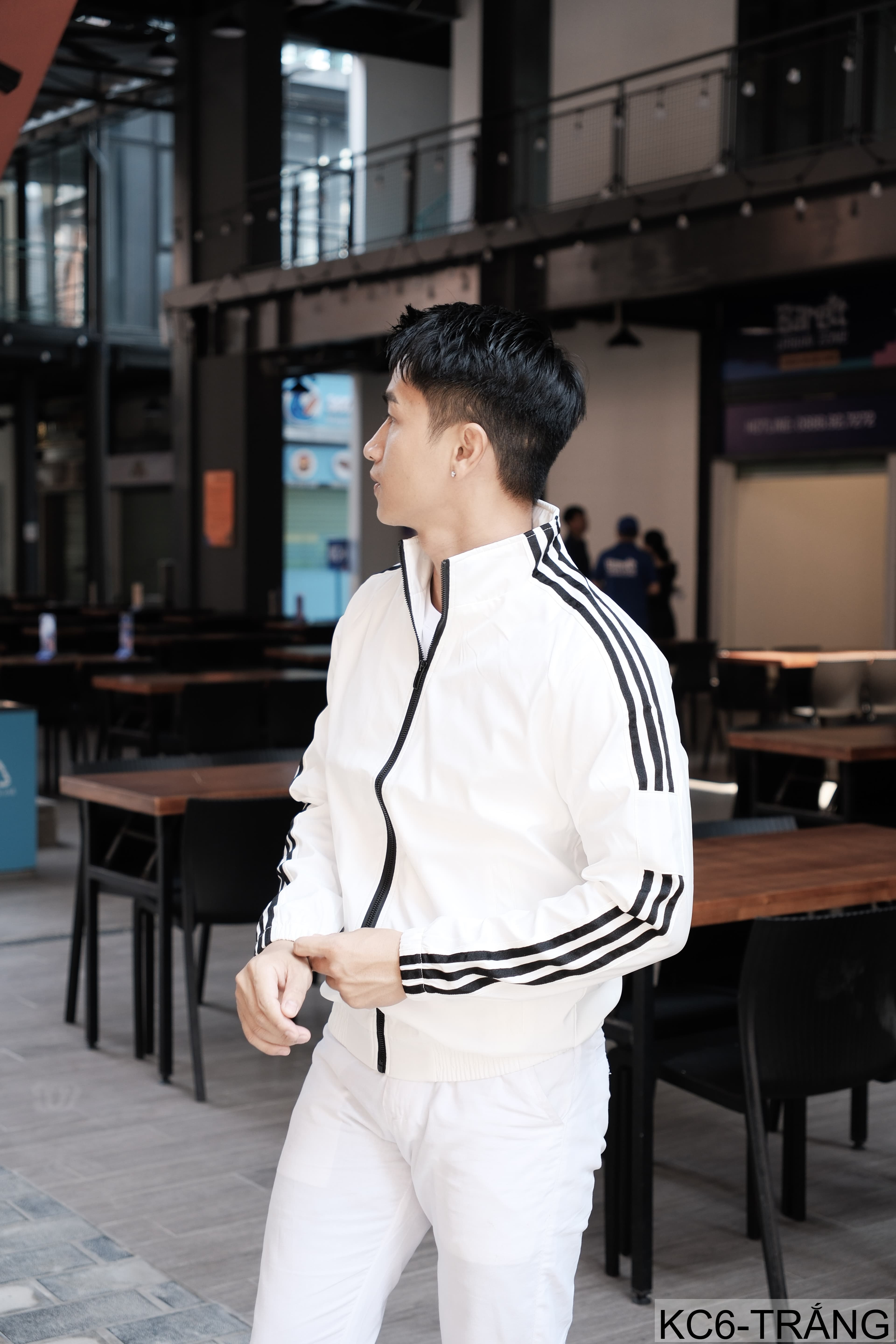 KC6 - Áo khoác nam thể thao cổ đứng tay dài chống mài mòn, thoáng khí, 3 màu trắng xanh lá đen - ảnh 5
