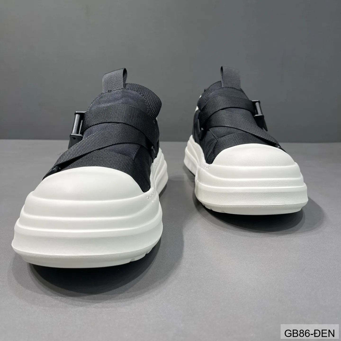 GB86 - Giày vải nam kiểu Hàn, đế dày êm, khóa cài tiện lợi, màu đen trơn, thời trang casual - ảnh 4