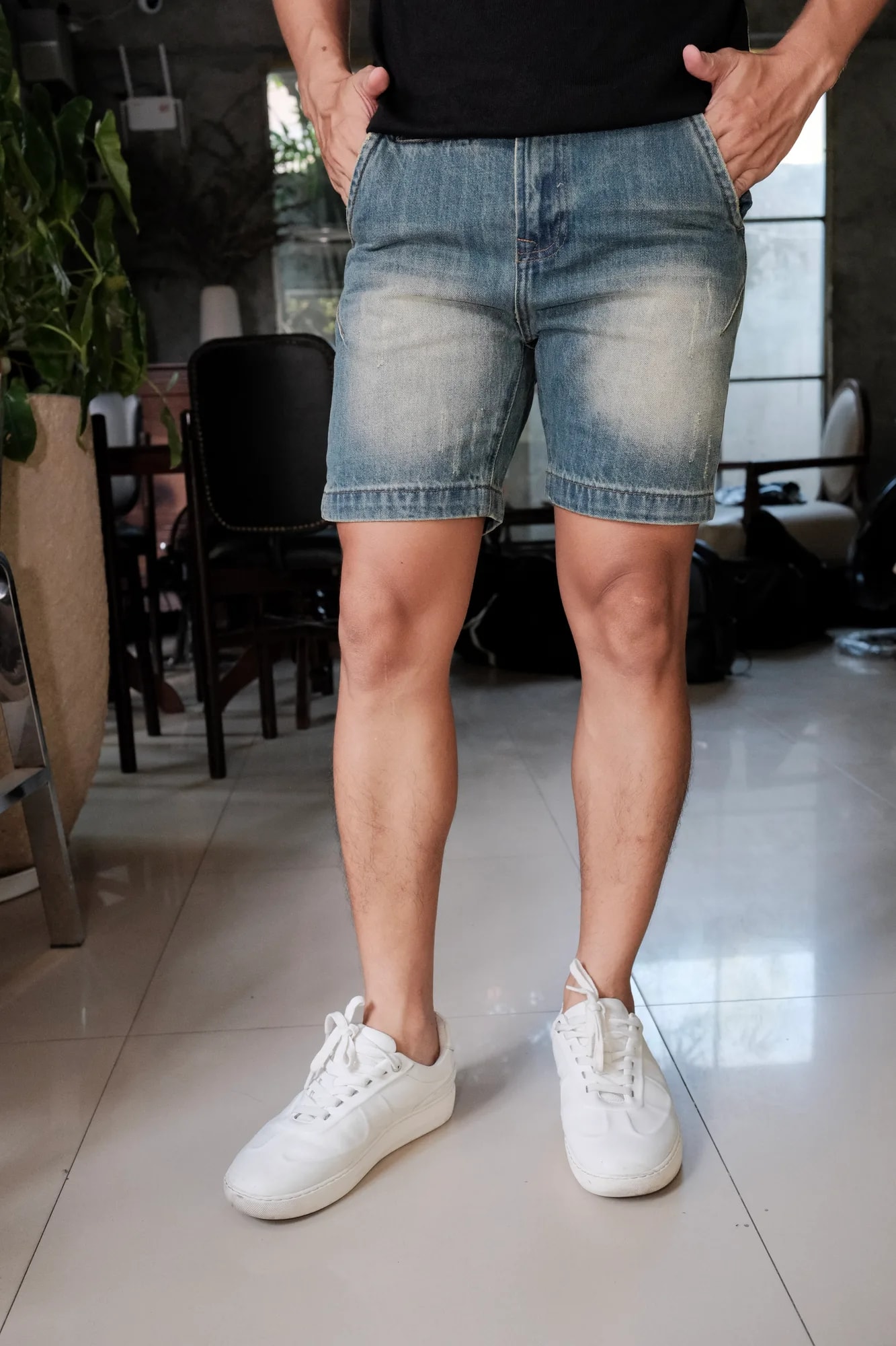 QA3 - Quần short jeans nam ống đứng phong cách Hàn Quốc, màu đậm vải bò, thiết kế túi chèn chéo thời thượng - ảnh 5