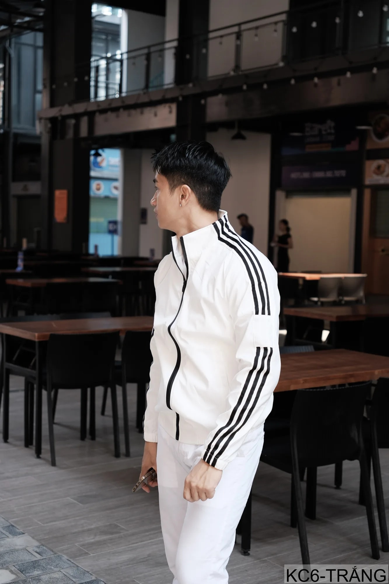 KC6 - Áo khoác nam thể thao cổ đứng tay dài chống mài mòn, thoáng khí, 3 màu trắng xanh lá đen - ảnh 8