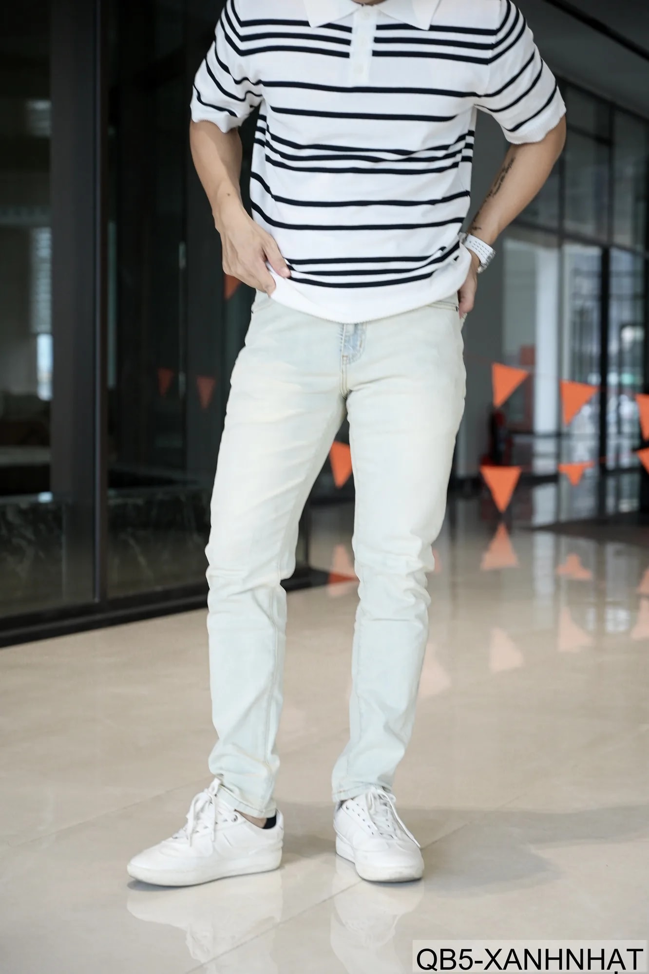 QB5 - Quần Jeans Nam Slim Fit Xanh Nhạt Phong Cách Streetwear, Chất Cotton Đàn Hồi, Mùa Xuân 2026 - ảnh 3