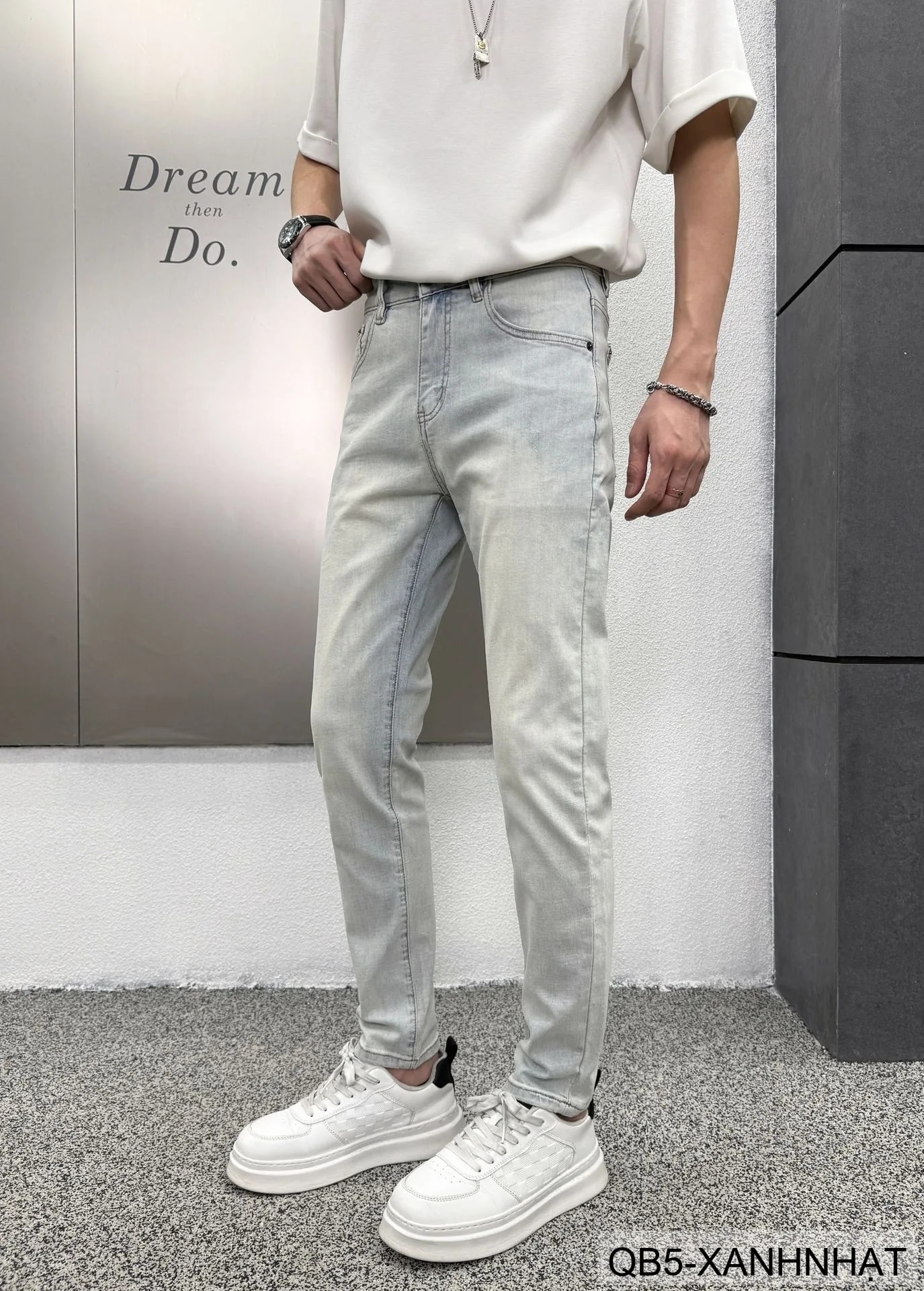 QB5 - Quần Jeans Nam Slim Fit Xanh Nhạt Phong Cách Streetwear, Chất Cotton Đàn Hồi, Mùa Xuân 2026 - ảnh 12