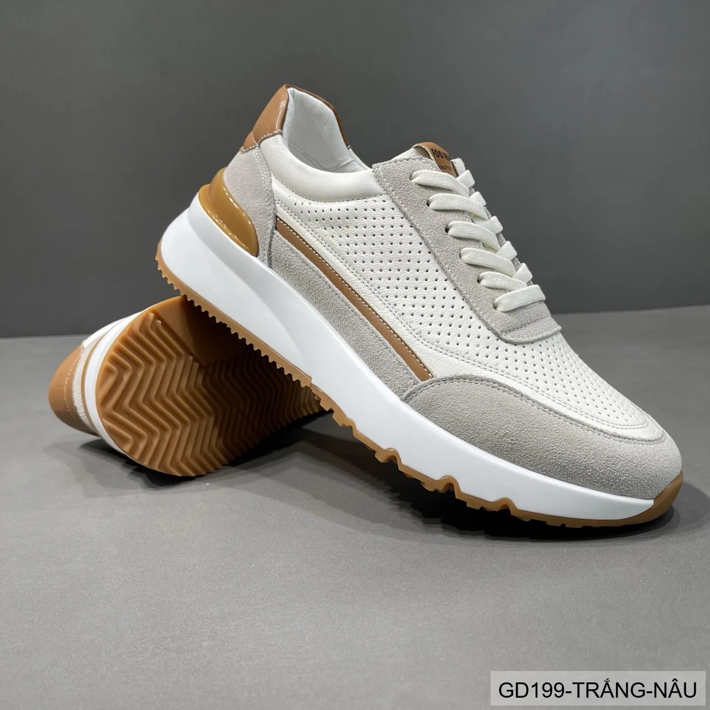 GD199 - Giày thể thao nam casual da thật đục lỗ thoáng khí, phối màu trắng nâu, mẫu mới 2026 - video 1