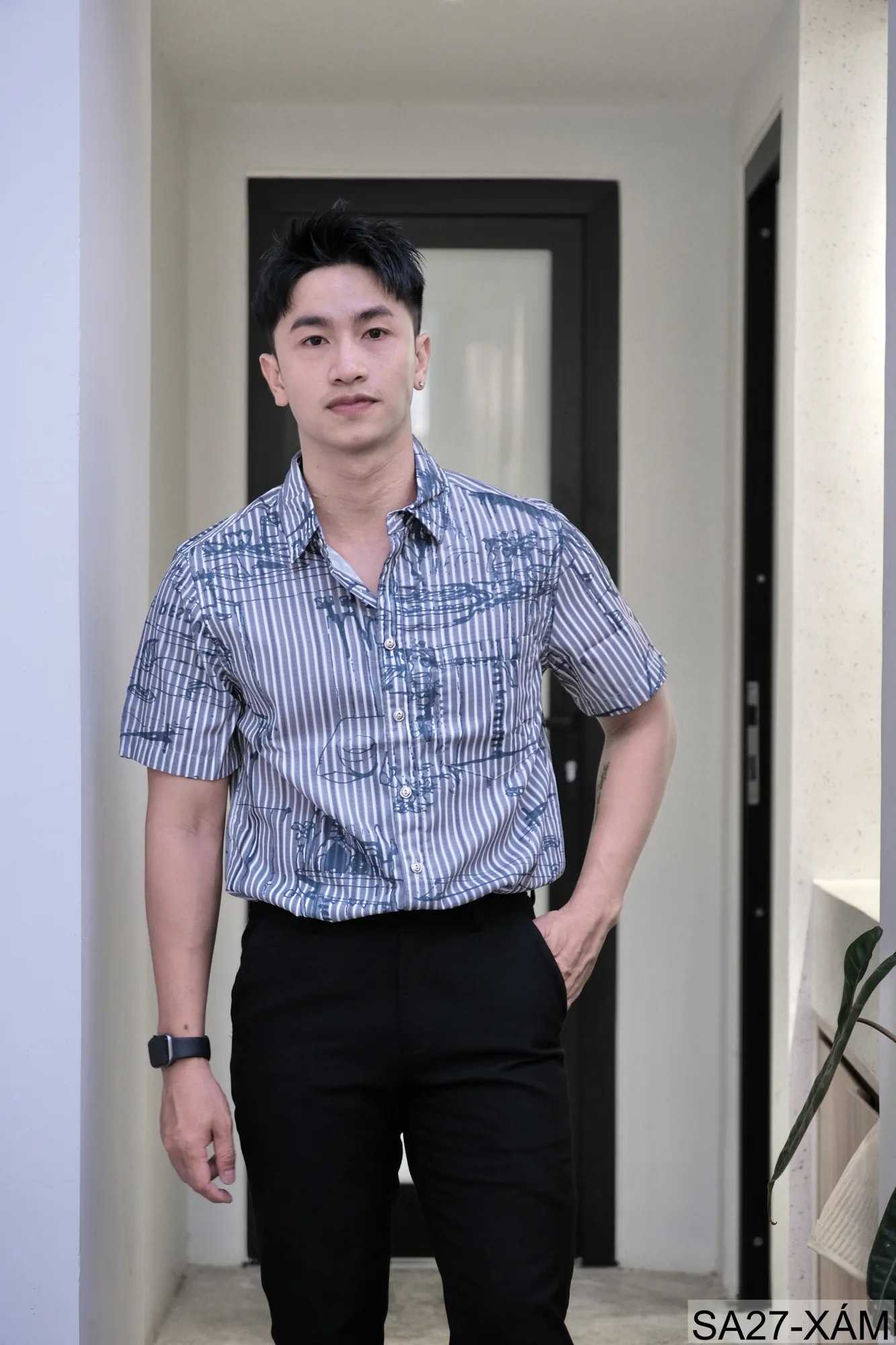 SA27 - Áo sơ mi nam ngắn tay họa tiết sọc và vẽ tay phong cách streetwear, chất liệu polyester mềm mại, form rộng thoải mái - ảnh 3