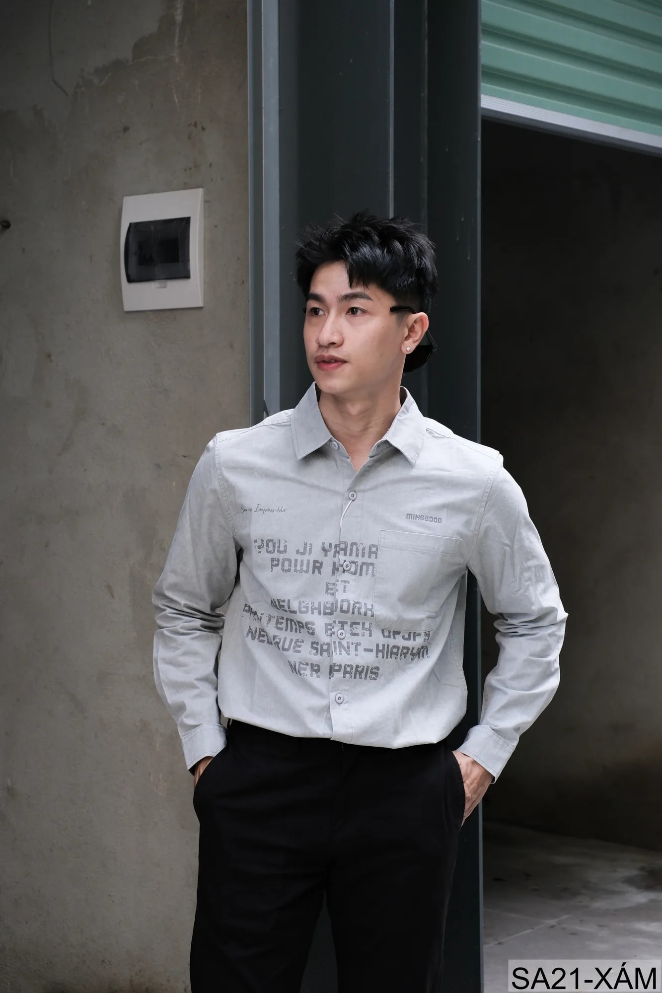 SA21 - Áo sơ mi nam dáng rộng phong cách Nhật Bản, cổ bẻ, tay dài, họa tiết chữ, chất cotton mềm mại - ảnh 5
