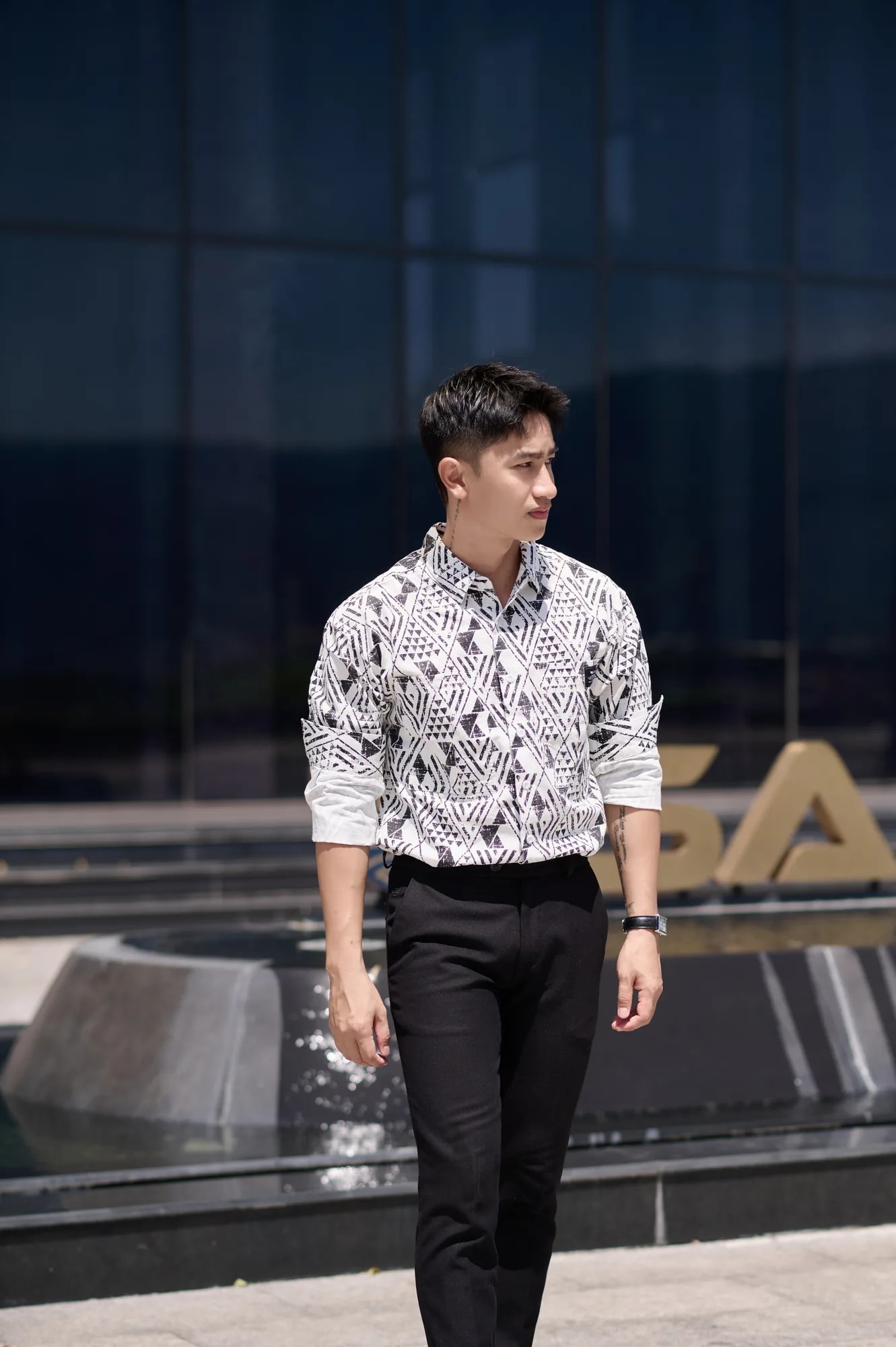 SA94 - Áo sơ mi nam dài tay họa tiết hình học phong cách Nhật Bản, chất cotton mềm mại, form rộng thoải mái - ảnh 5