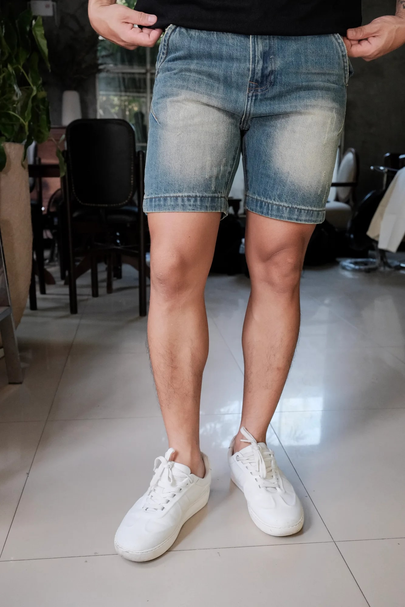 QA3 - Quần short jeans nam ống đứng phong cách Hàn Quốc, màu đậm vải bò, thiết kế túi chèn chéo thời thượng